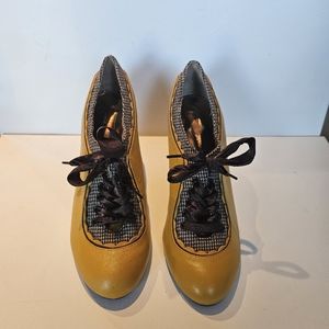 Poetic License Yellow and Black Heels